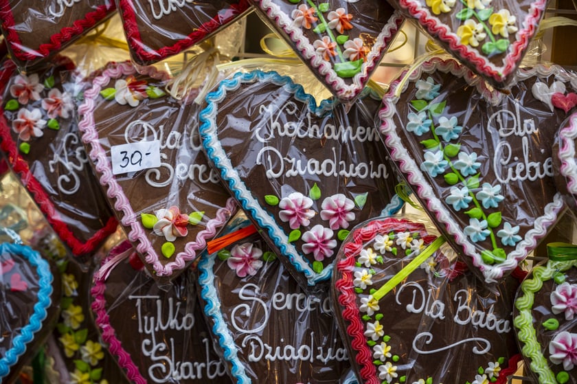 Jarmark Bożonarodzeniowy 2024 we Wrocławiu - na zdjęciach produkty, które można kupić na jarmarku